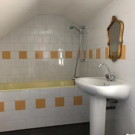 Petit Manoir Av Court De Tennis Amaye-sur-Orne